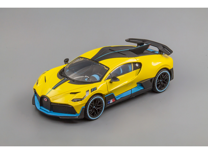 BUGATTI Divo, жёлтый