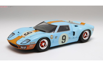 Ford GT40 #9 Le Mans Winner 1968