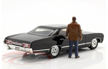 CHEVROLET - IMPALA SPORT SEDAN WITH DEAN WINCHESTER FIGURE 1967 - SUPERNATURAL JOIN THE HUNT