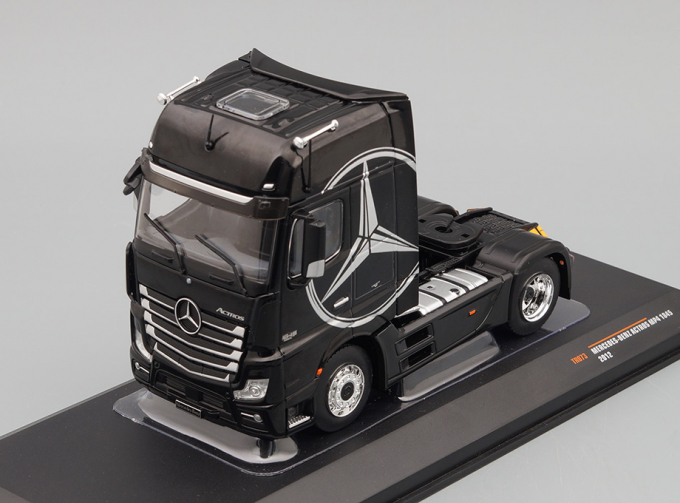 MERCEDES-BENZ Actros MP4 Tractive Unit Year (2012) black