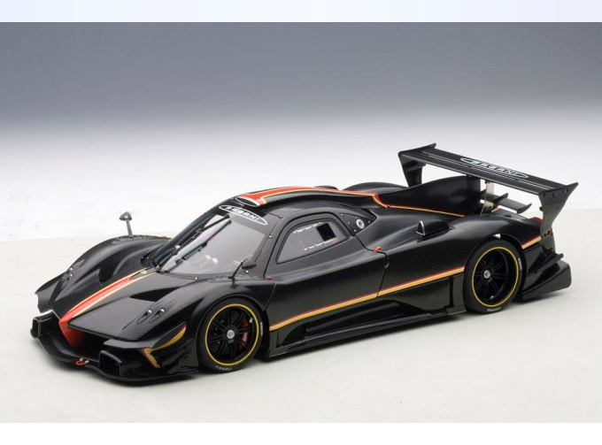 PAGANI Zonda Revolution 2013 (black carbon fiber)