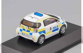 TOYOTA IQ Polis (2011), white