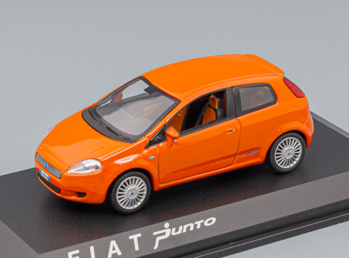 FIAT Grande Punto 3d 2005, orange