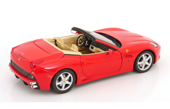 FERRARI California Convertible with removable Hardtop, scuderia-red