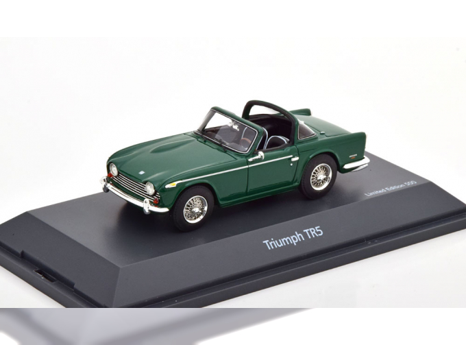 TRIUMPH TR5, green