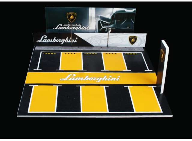 Diorama *Lamborghini parking lot*, orange/black