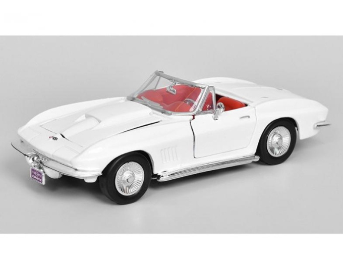 CHEVROLET Corvette Cabriolet (1967), White