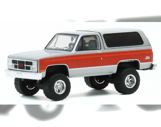 GMC Jimmy (Lifted) 1984