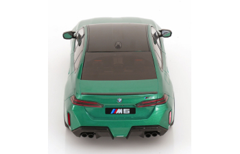 BMW M5 (G90) Saloon (2025), green metallic black