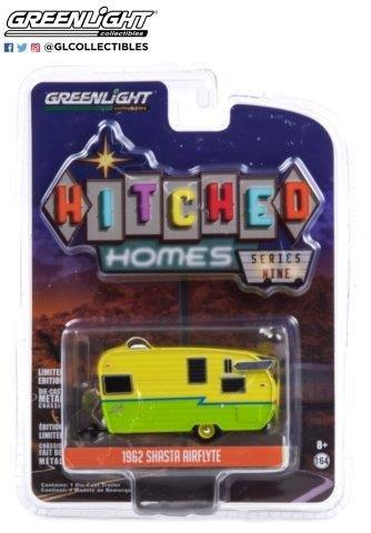 кемпер-трейлер SHASTA Airflyte Yellow/Green with Blue Stripe 