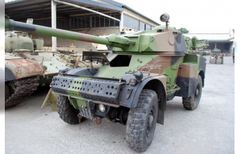 Сборная модель Panhard AML-90 Light Armoured Car