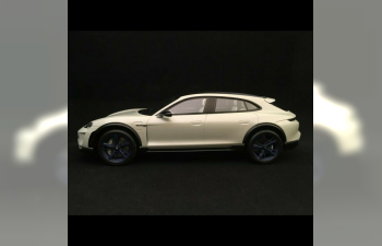 PORSCHE Mission E Cross Turismo 2018 gris blanc