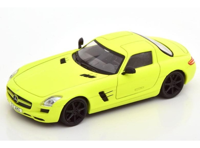 MERCEDES-BENZ SLS AMG Coupe light yellow