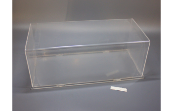 Бокс акриловый для техники и грузовиков в масштабе 1/35