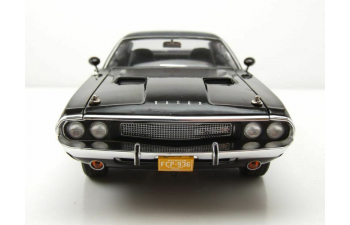 DODGE Challenger R/T 426 HEMI "The Black Ghost" 1970, black