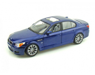 BMW M5 E60, blue met