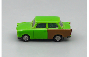 TRABANT 601, green