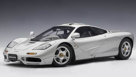 McLAREN F1 Road Car (короткий) 1994, silver