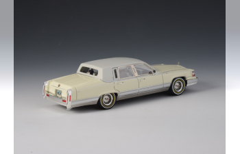 CADILLAC Brougham 1991, white