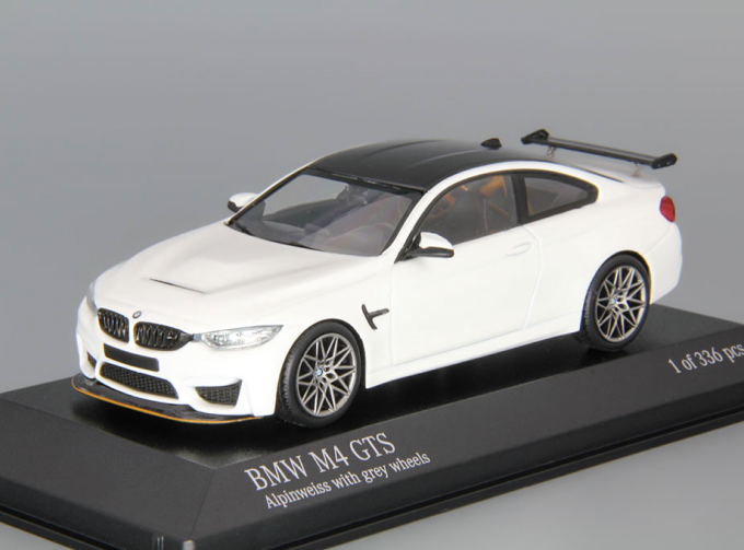 BMW M4 GTS (2016), white / grey wheels