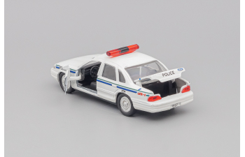 FORD Crown Victoria Niagara Police, white