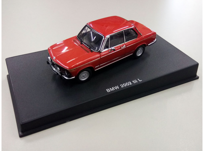 BMW 2002 tii L (1974), red metallic