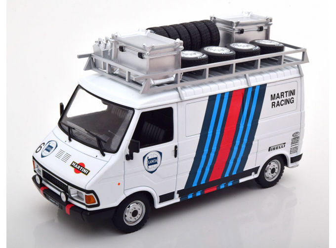 FIAT 242 техничка "Martini Rally Team Lancia" с багажником на крыше 1982