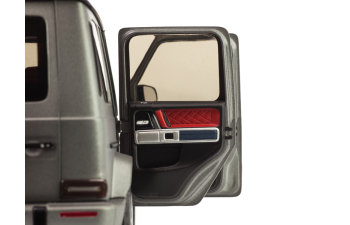 MERCEDES-BENZ W463 G-Klasse W463 II (2018), designo platinum magno