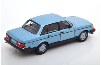 VOLVO 240 GL Saloon, light blue-metallic