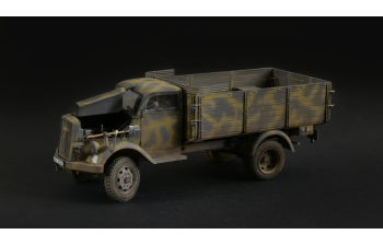 Сборная модель OPEL Blitz Type A 4x4 Truck Military 2-assi 1942