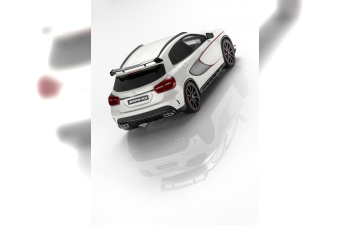 MERCEDES-BENZ GLA 45 AMG 4MATIC X156 (2014), designo white diamond bright