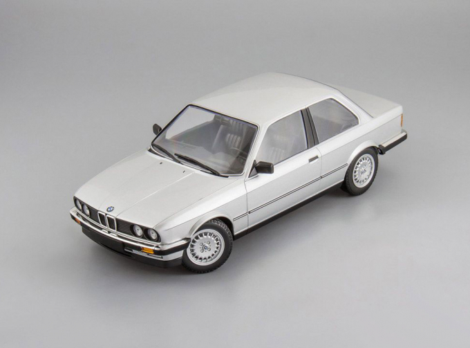 BMW 323I (1982), silver