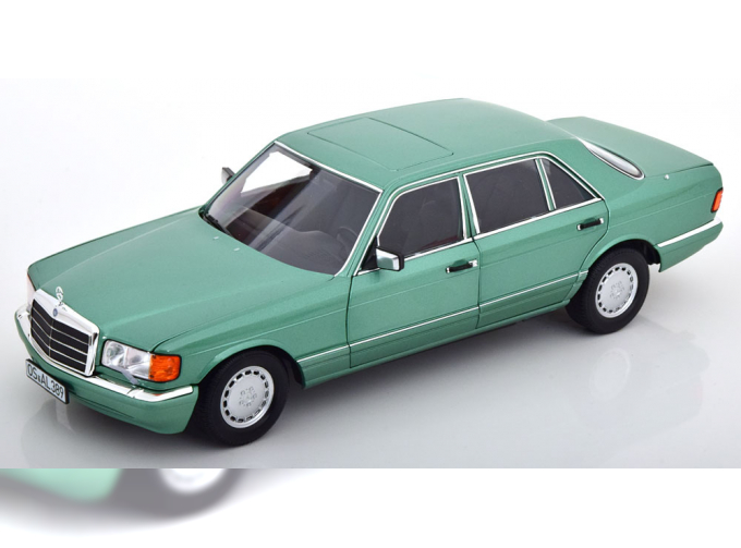 MERCEDES-BENZ 560 SEL W126 (1991), light green-metallic