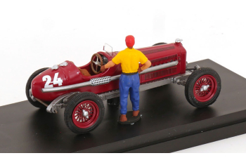 ALFA ROMEO P3 №24  Winner Monza, Nuvolari (1932)-с фигуркой победителя