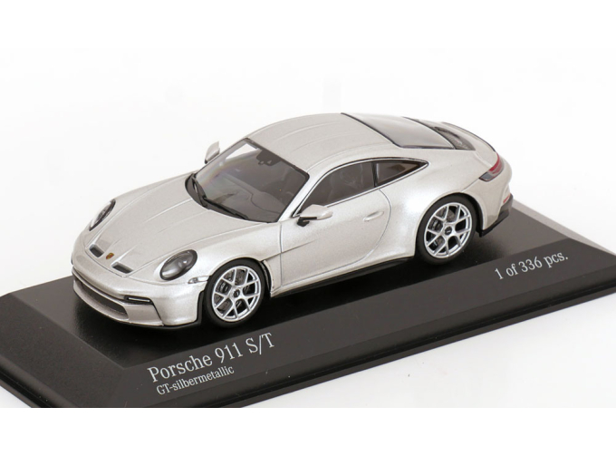 PORSCHE 911 992 S/t Coupe (2023), Silver