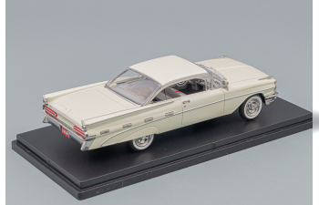 PONTIAC Bonneville Hardtop (1959), white