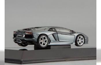 LAMBORGHINI Aventador LP700-4 (2011), grey mettalic