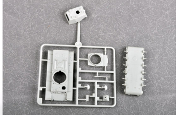 Сборная модель Танк КВ-1 1942 г. с легкой башней