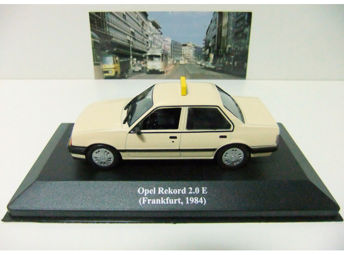 OPEL Rekord 2.0 E (Frankfurt, 1984), Collection Les Taxis du monde, beige