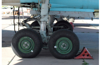 Колодки под колеса шасси, набор №1, размер 575х340х310 мм