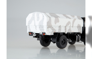 Камский грузовик 43502 Мустанг, камуфляж Арктика