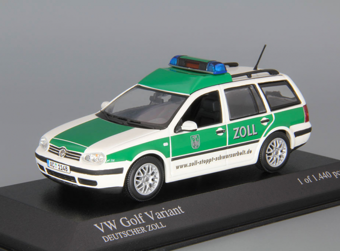 VOLKSWAGEN Golf Variant German Customs Deutscher Zoll (2004), white / green