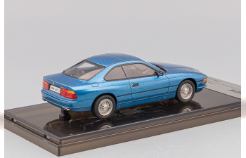 BMW 850Ci, blue