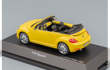 VOLKSWAGEN Beetle Convertible 2012, yellow