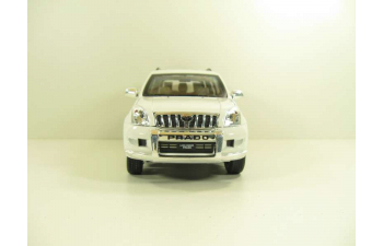 TOYOTA Land Cruiser Prado, масштаб 1:24, белый