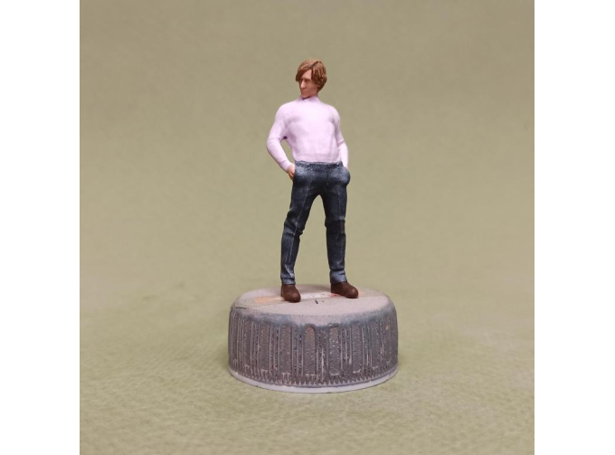 Фигура 0873 Харин, окрашенная (цвет в ассортименте)