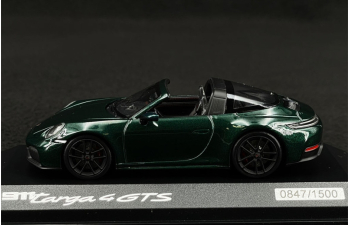 PORSCHE 911 992-2 Targa 4 Gts Open (2024), green