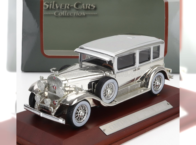 CADILLAC V16 Imperial Sedan (1930), Chrome