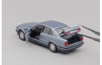 BMW 535i Limousine E34 (1989), grey