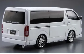 Сборная модель Toyota HiAce BoxStyle TRH200V Super GL 10